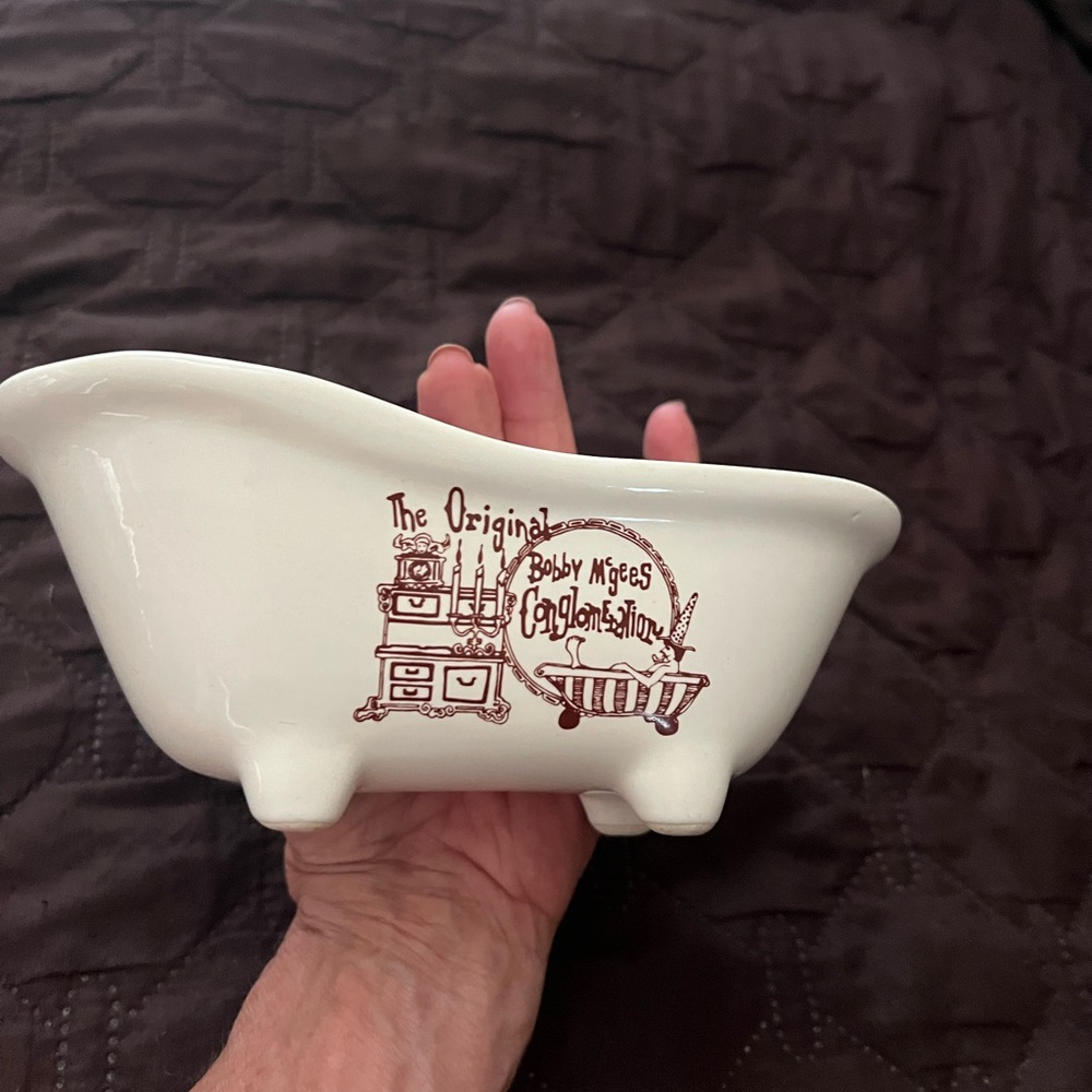 Vintage Bobby McGee’s bath tub